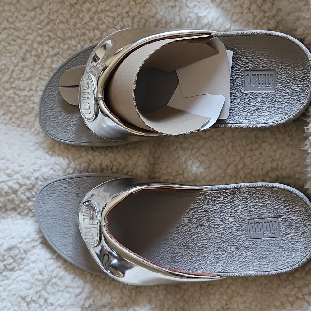 Flip Flops - Picture 2 of 6